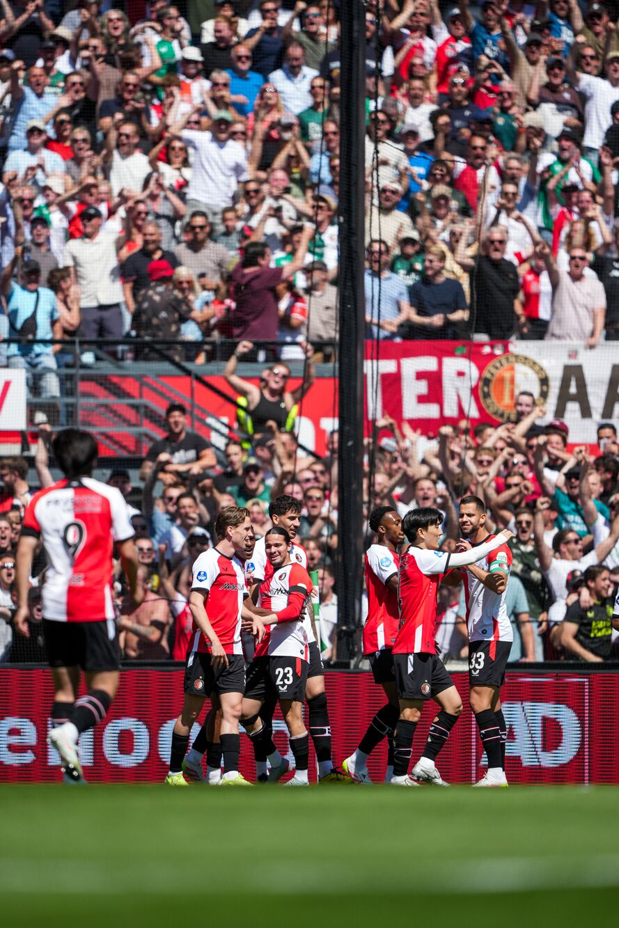 Team van feyenoord na de goal Team van feyenoord na de goal